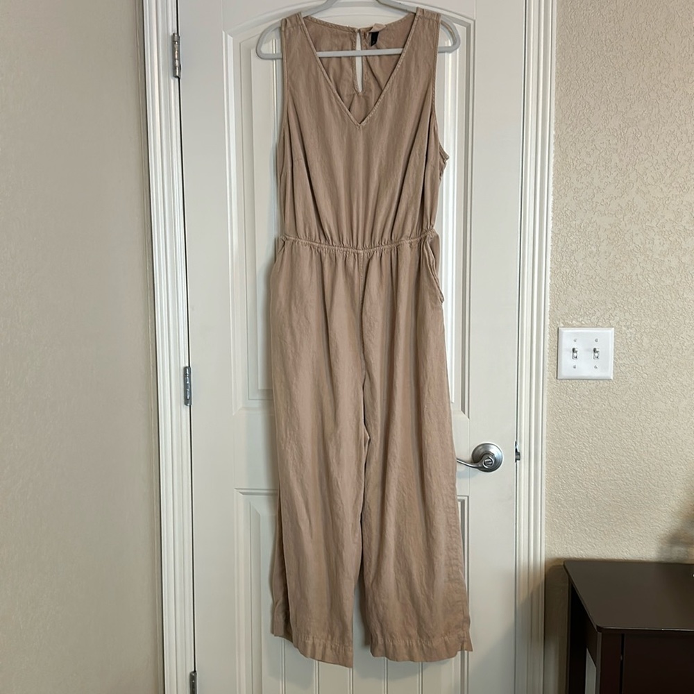 Universal thread, adorable pantsuit romper